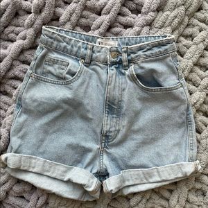 Zara light blue jean short size 2